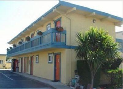 Motel Monterey 2*